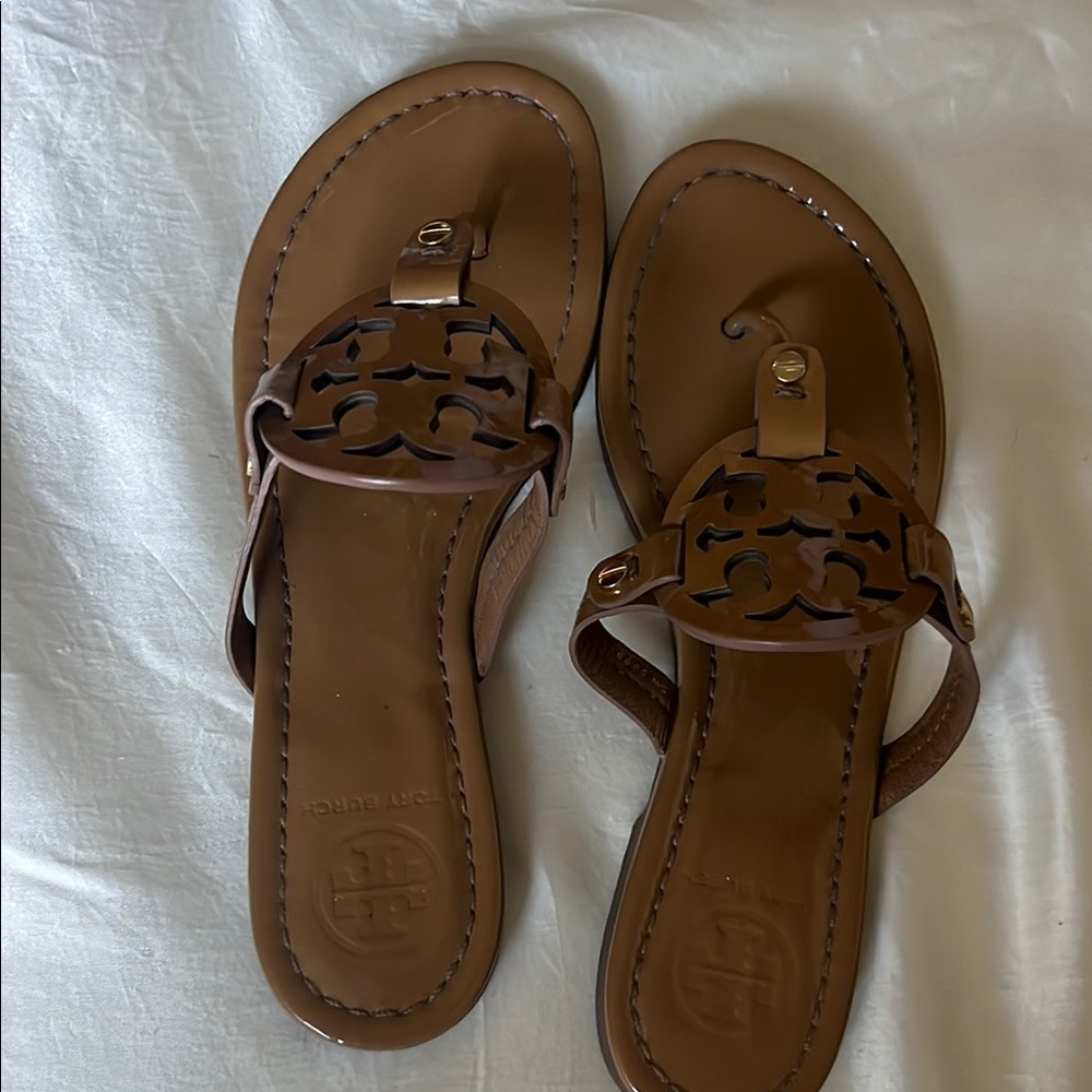 Tory Burch Miller Sandal Thong Patent Calf Leather Sandals Tan - Picture 6 of 11